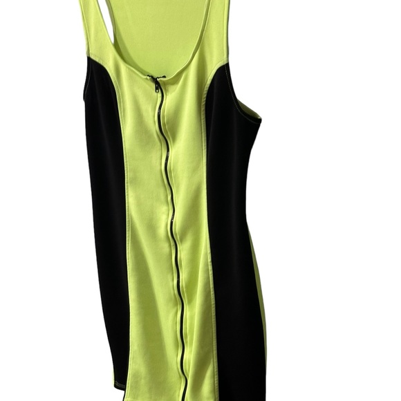 💚Neon yellow/greenish zip mini dress - Picture 3 of 5